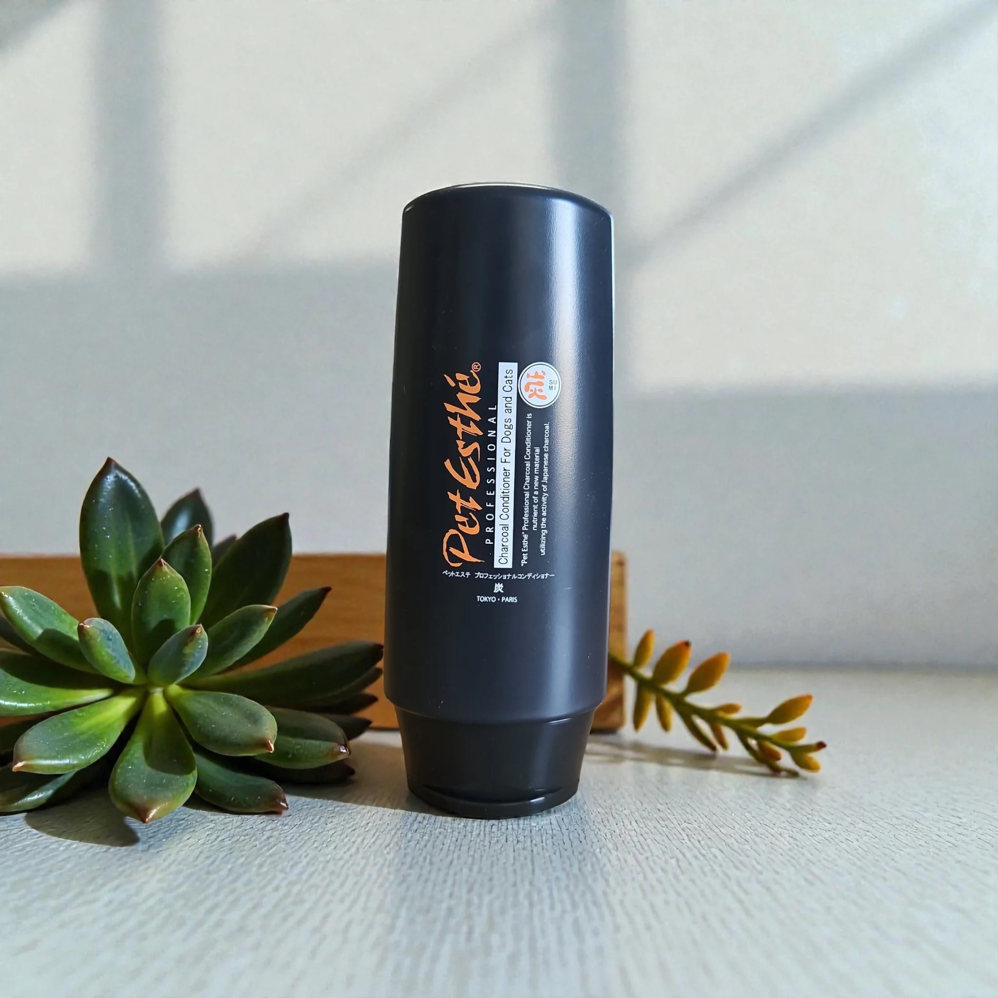 PetEsthe odżywka węglowa Charcoal Conditioner 300 g głębokie odżywienie i neutralizacja zapachów – zdjęcie 2